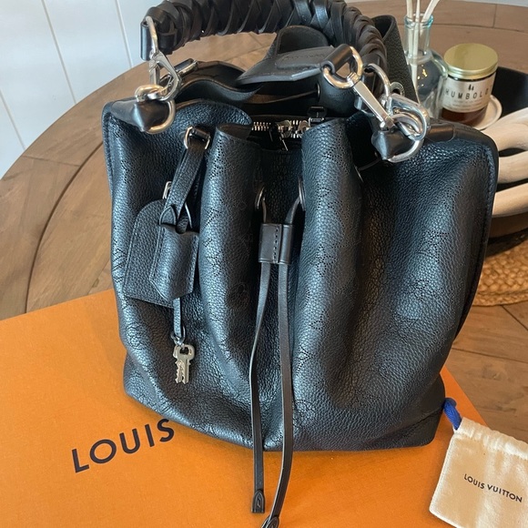AUTHENTIC Louis Vuitton Muria Mahina Bag - Picture 1 of 13